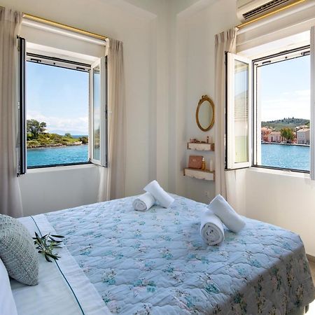 Sea Front Suite "Sea Tales" Gaios Buitenkant foto