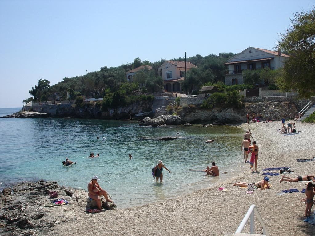 Sea Front Suite "Sea Tales" Gaios Buitenkant foto